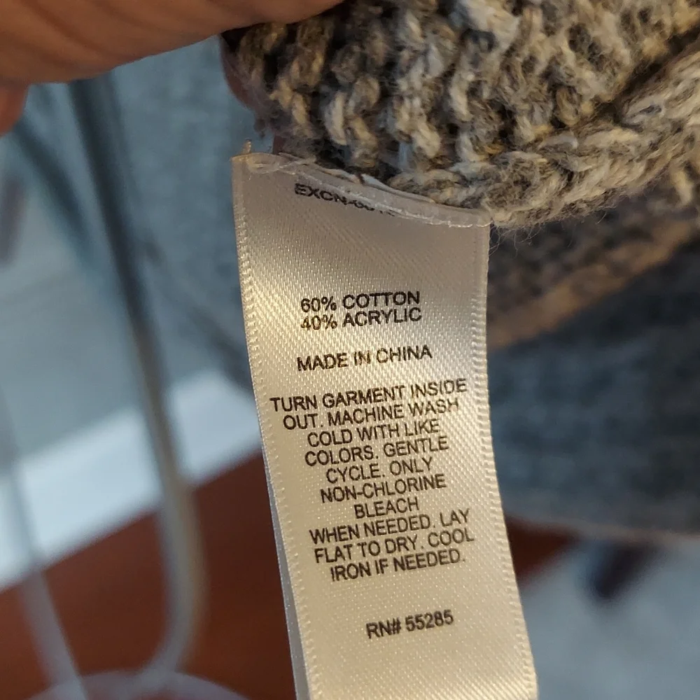 Express Sweater - Picture 7 of 7